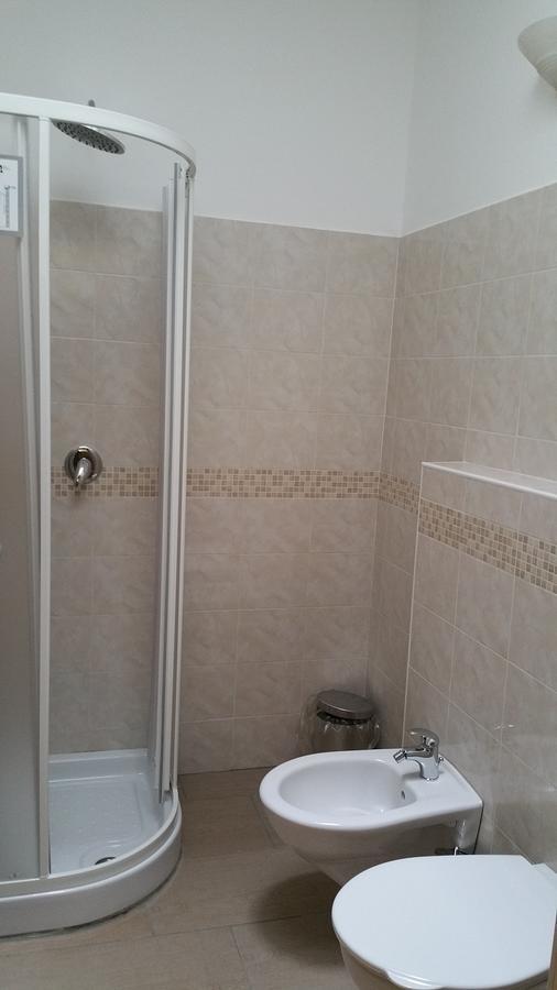 Ostello Casa Emmaus Maccagno Екстериор снимка